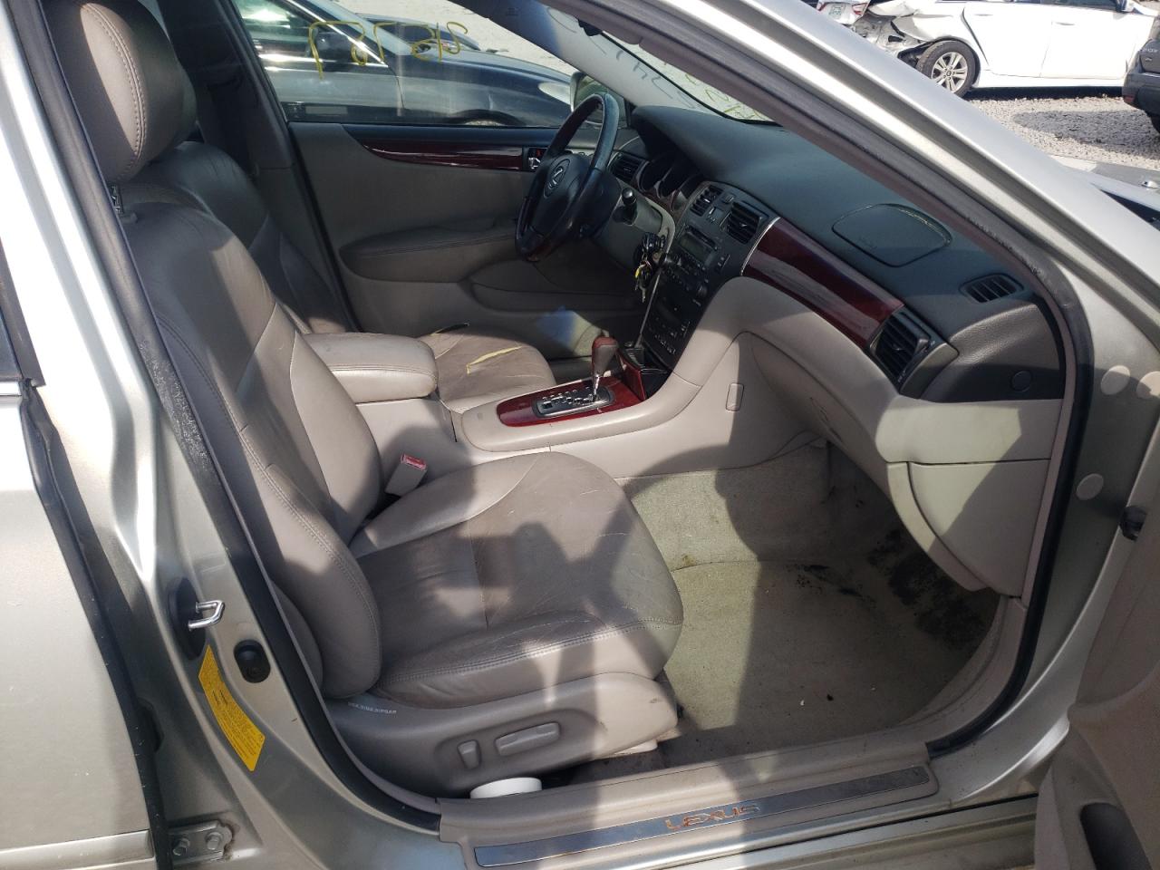 Photo 5 from auction – 2003 LEXUS ES 300 with VIN JTHBF30G136006332