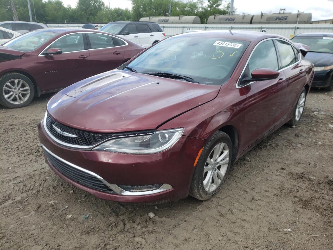 Photo 2 from auction – 2015 CHRYSLER 200 LIMITE with VIN 1C3CCCAB1FN605201