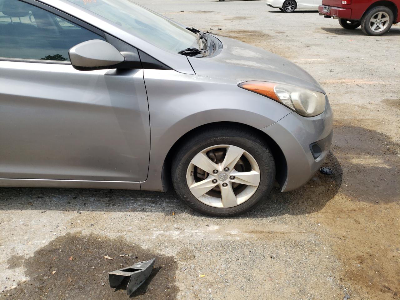 Photo 9 from auction – 2011 HYUNDAI ELANTRA GL with VIN KMHDH4AE4BU163754
