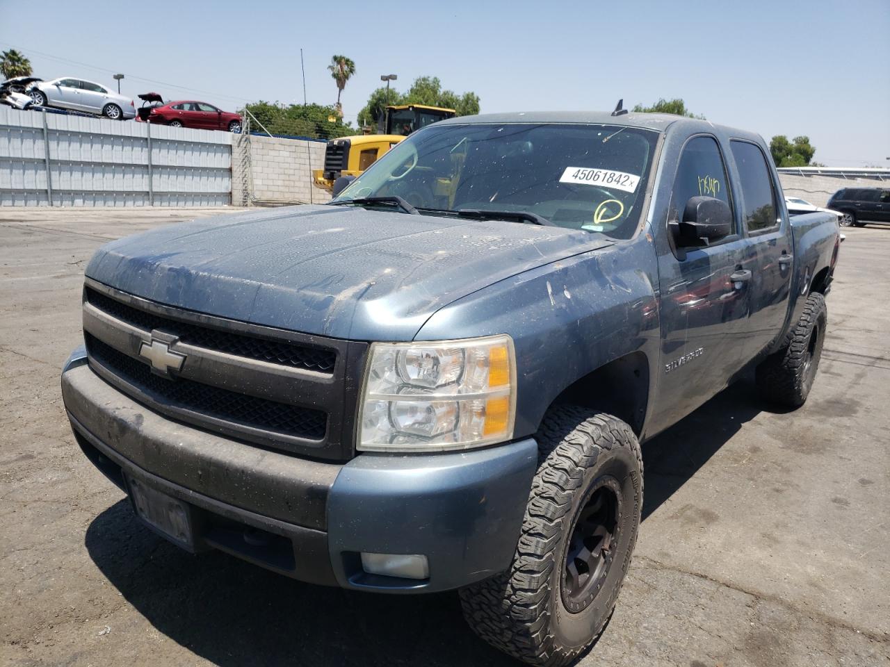 Photo 2 from auction – 2007 CHEVROLET SILVERADO with VIN 2GCEC13C171507562