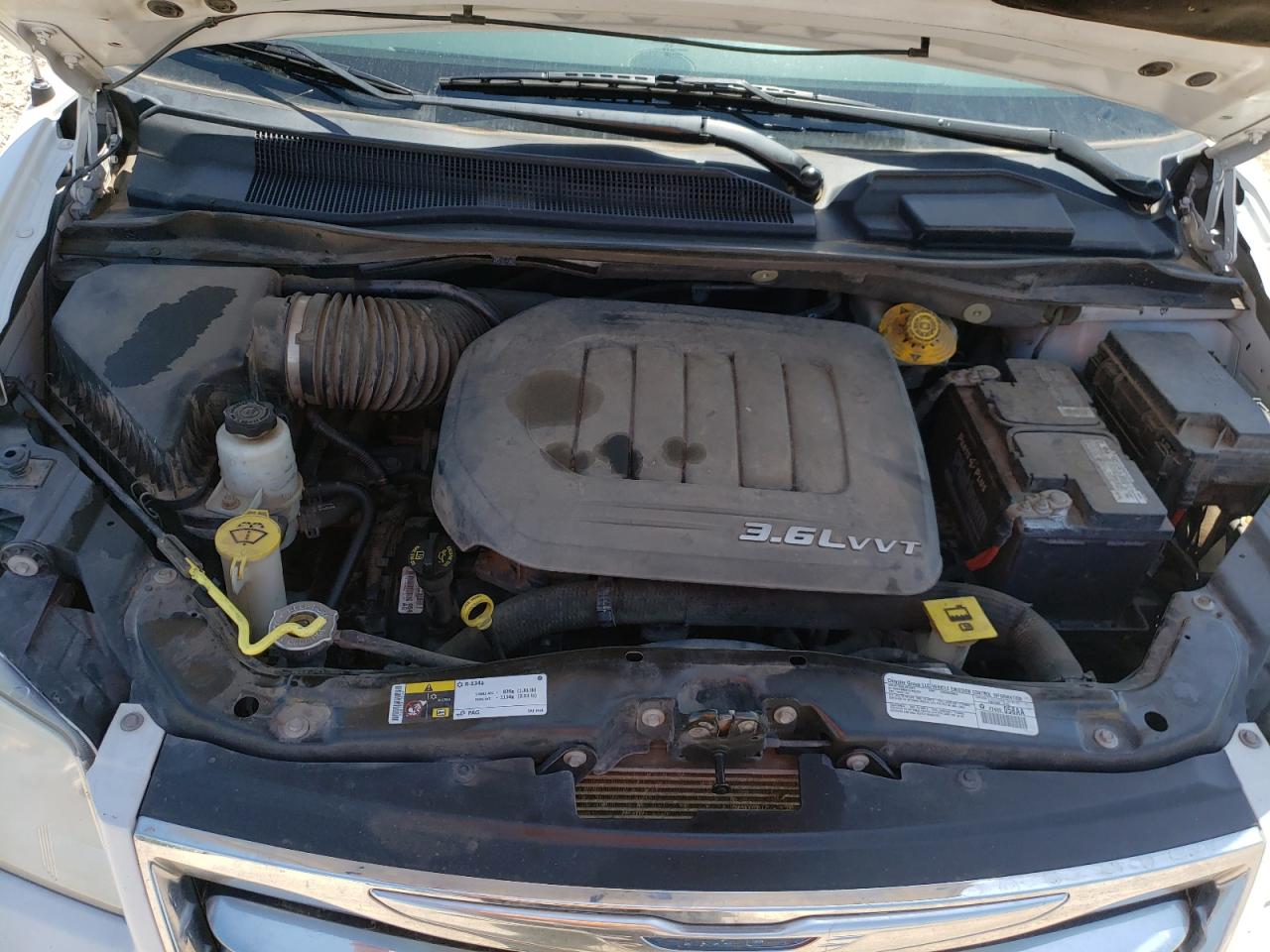 Photo 7 from auction – 2014 CHRYSLER TOWN & COU with VIN 2C4RC1BG3ER272814