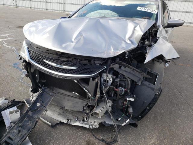 Photo 9 from auction – 2015 CHRYSLER 200 LIMITE with VIN 1C3CCCAB6FN718559