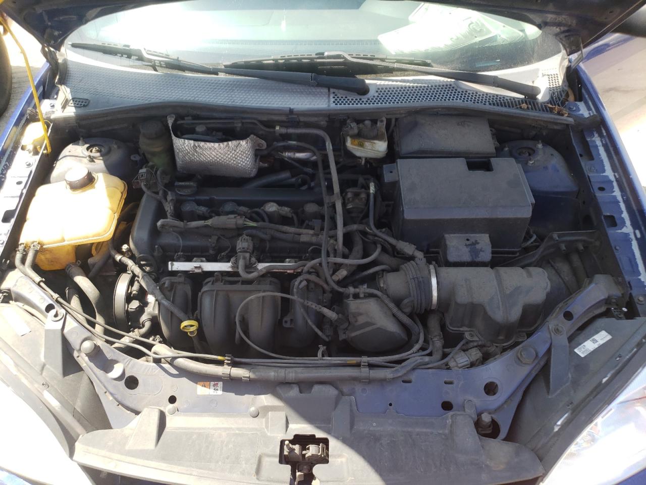 Photo 7 from auction – 2005 FORD FOCUS ZX4 with VIN 1FAFP34NX5W201296