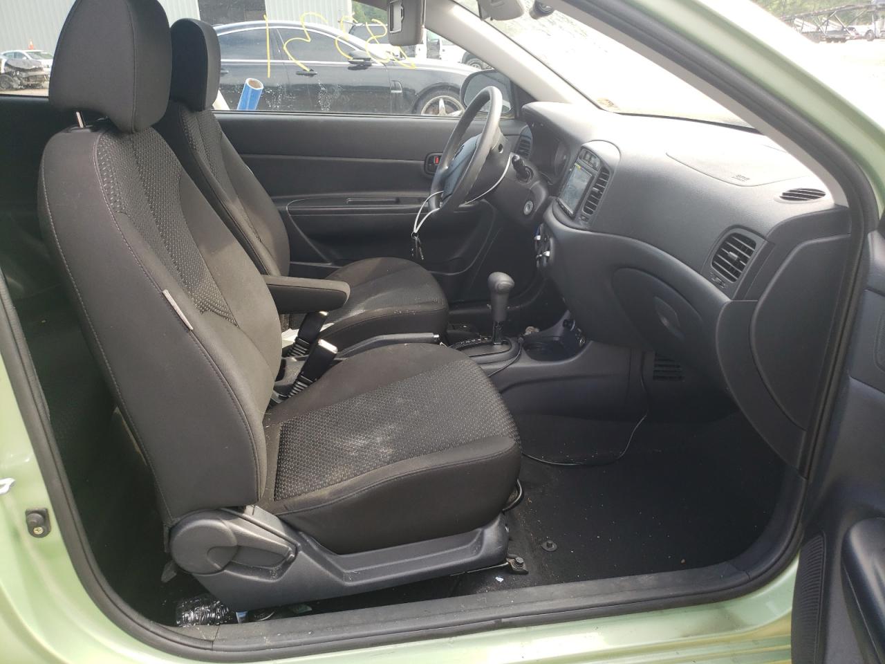 Photo 5 from auction – 2010 HYUNDAI ACCENT BLU with VIN KMHCM3AC1AU169994