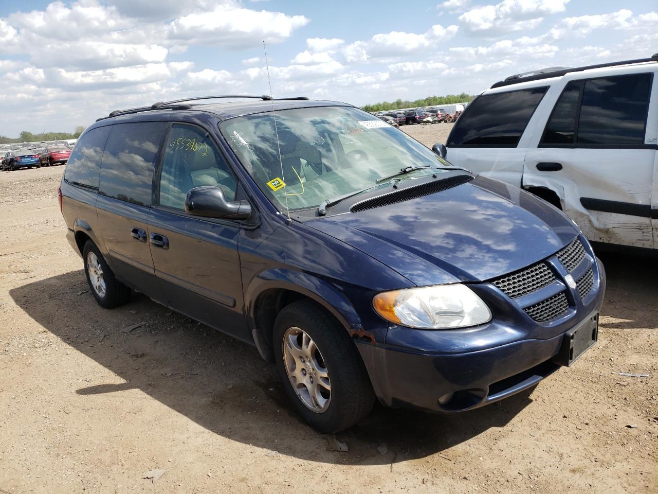 DODGE GRAND CARA 2004 مع رقم تعريف المركبة 2D4GP44L74R601152 - صورة من المزاد