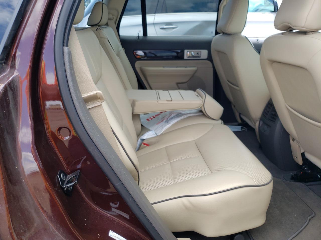 Photo 6 from auction – 2009 LINCOLN MKX with VIN 2LMDU88C59BJ07267