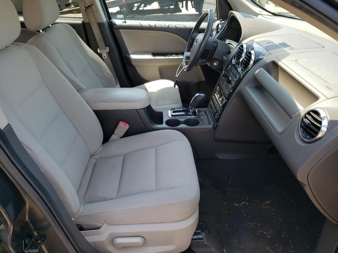 Photo 5 from auction – 2008 FORD TAURUS X S with VIN 1FMDK02W28GA20990