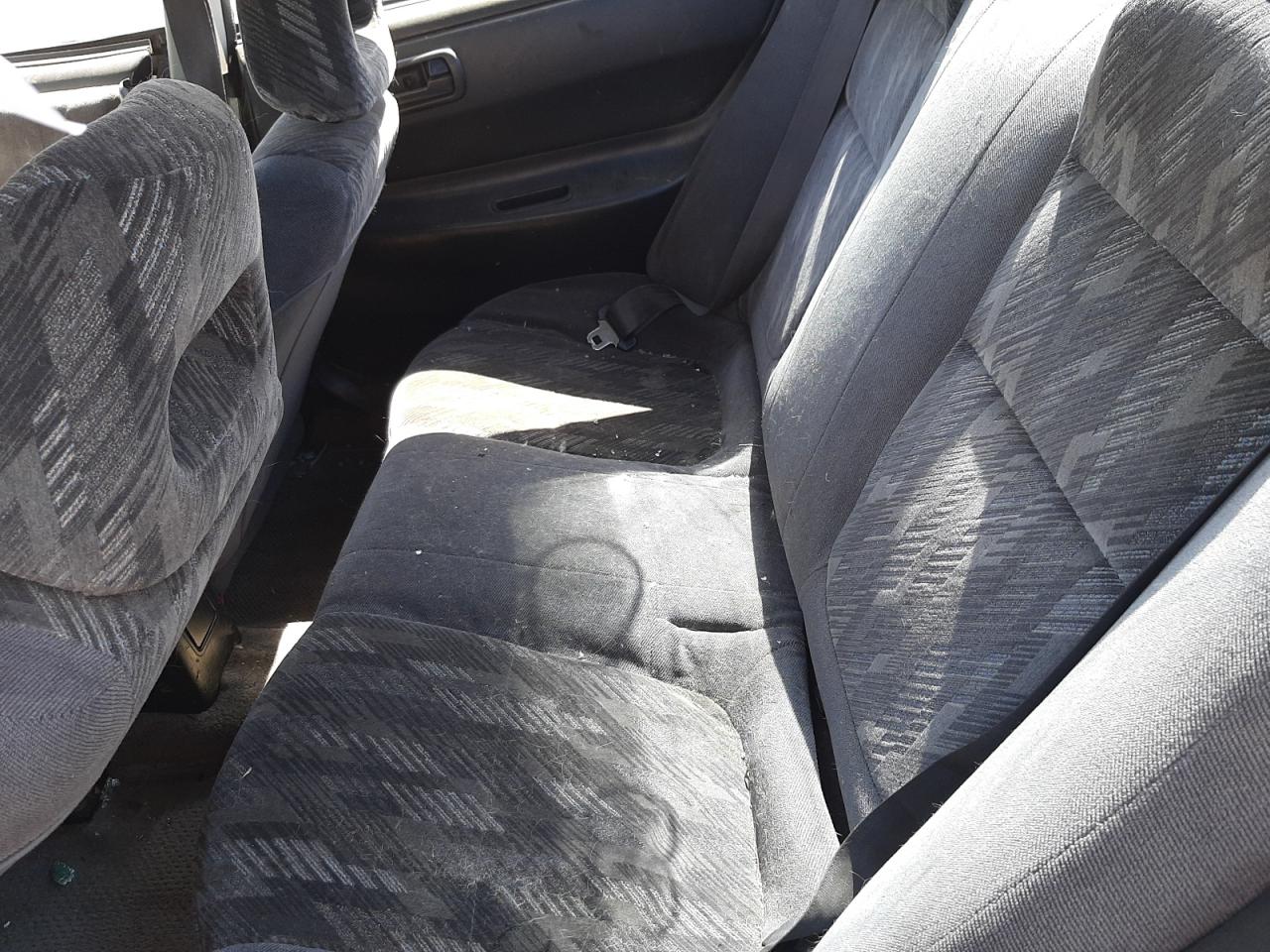 Photo 6 from auction – 1998 ACURA INTEGRA LS with VIN JH4DB7656WS005710