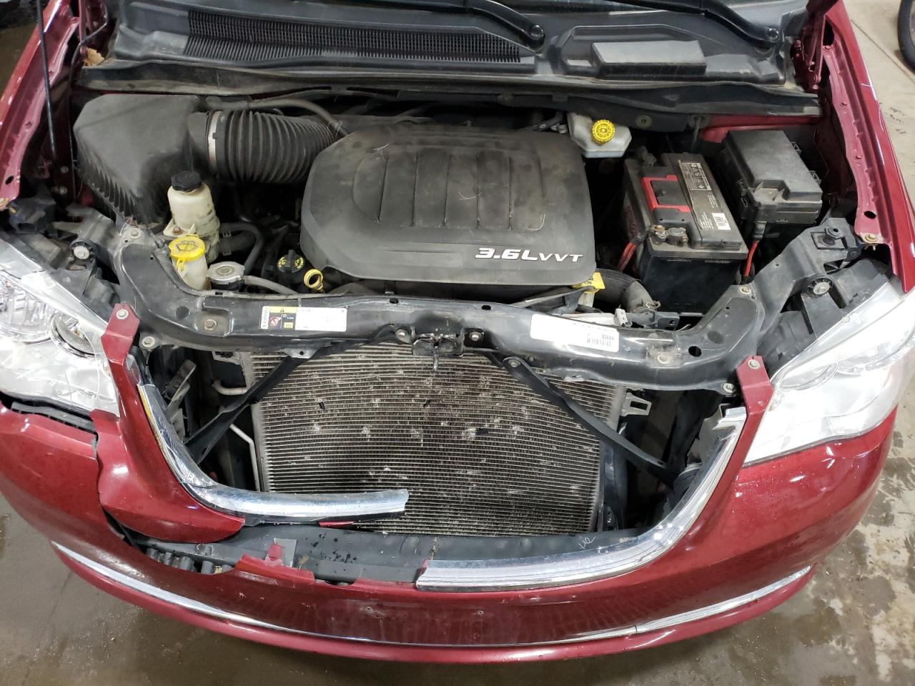 Photo 7 from auction – 2014 CHRYSLER TOWN & COU with VIN 2C4RC1BG8ER206923