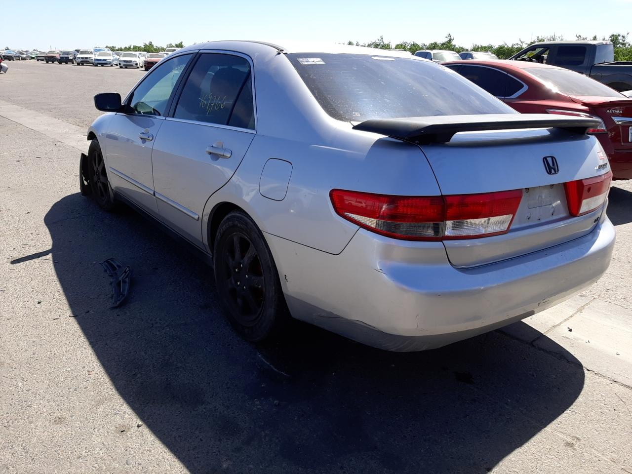 Photo 3 from auction – 2003 HONDA ACCORD LX with VIN JHMCM56323C022812