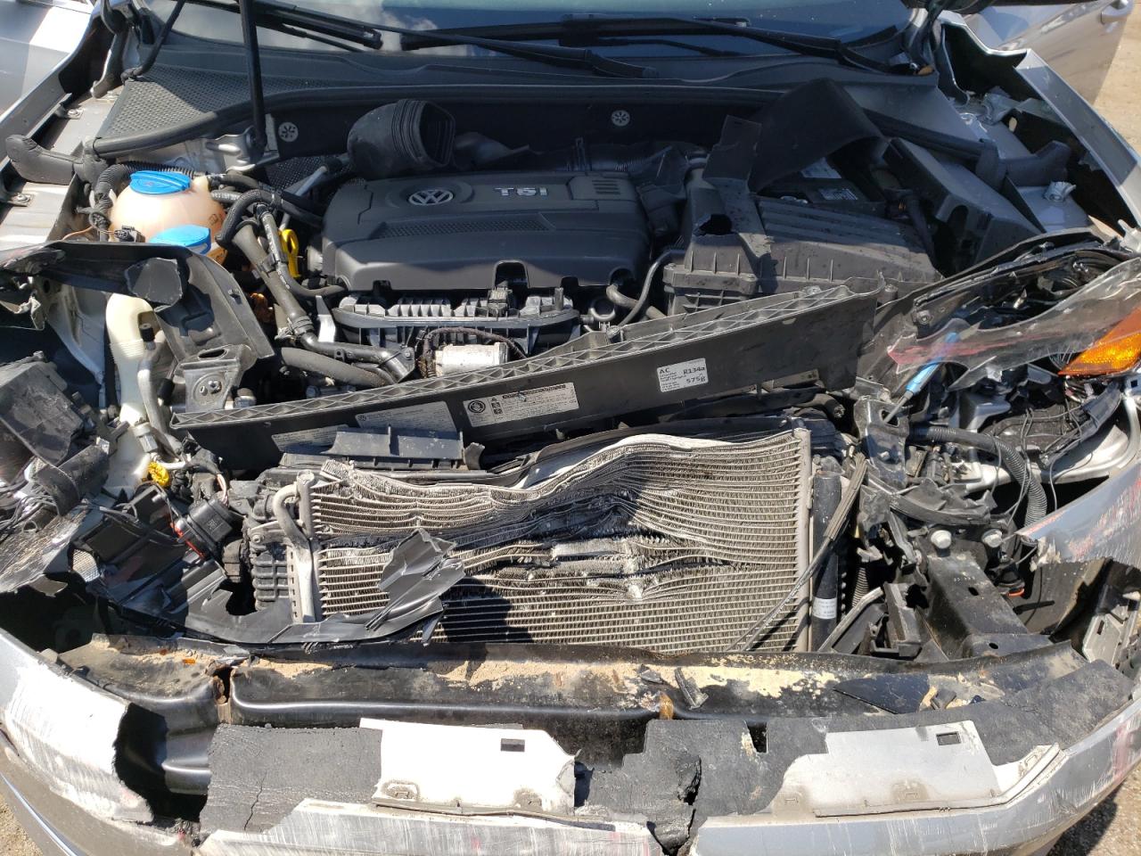 Photo 7 from auction – 2014 VOLKSWAGEN PASSAT SE with VIN 1VWBS7A34EC050553