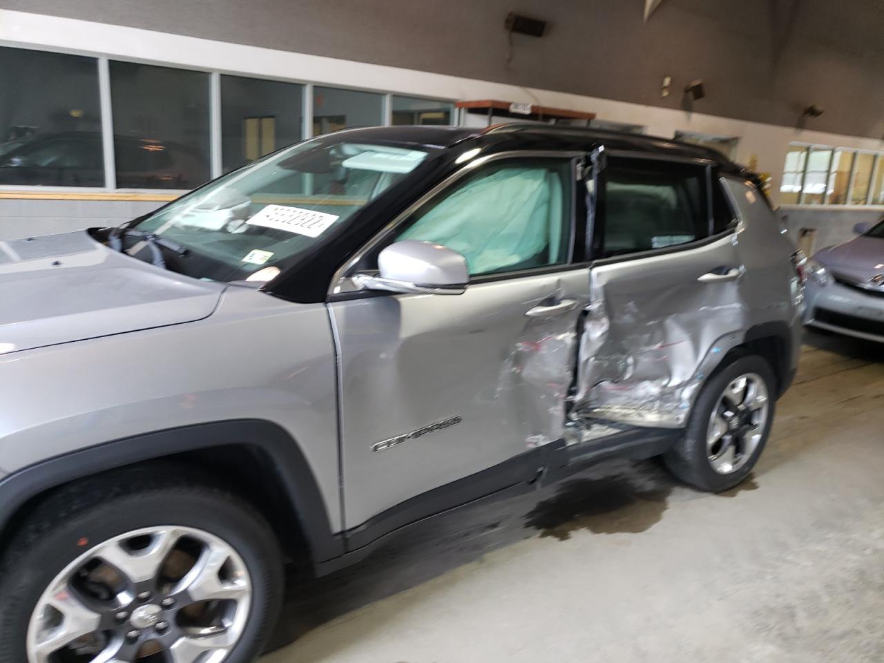 Photo 10 from auction – 2019 JEEP COMPASS LI with VIN 3C4NJCCB3KT649492