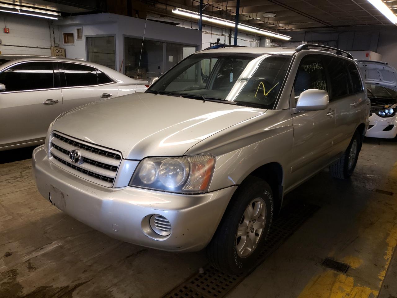 Photo 2 from auction – 2003 TOYOTA HIGHLANDER with VIN JTEGF21A930119679