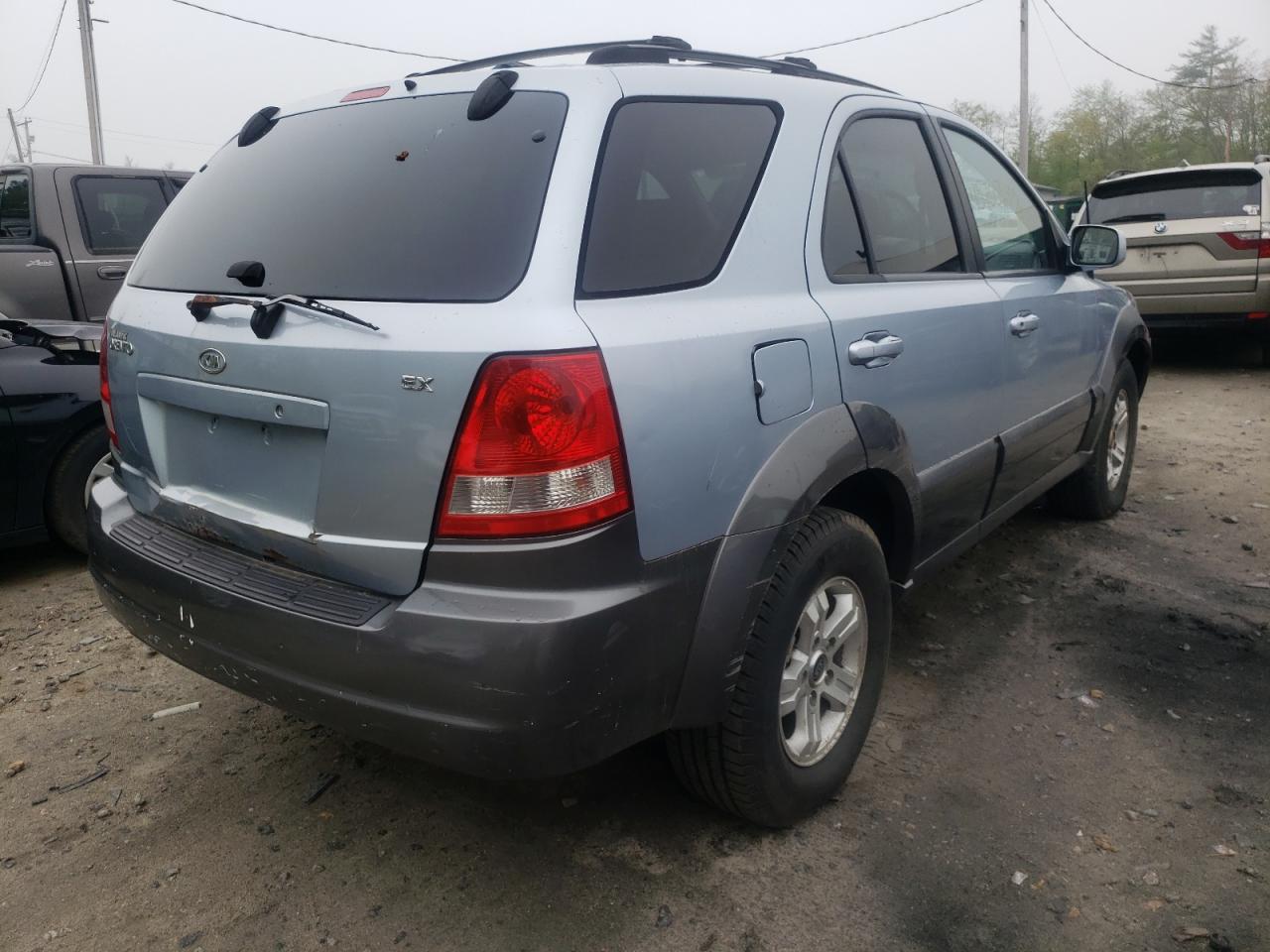 Photo 4 from auction – 2004 KIA SORENTO EX with VIN KNDJC733045324696
