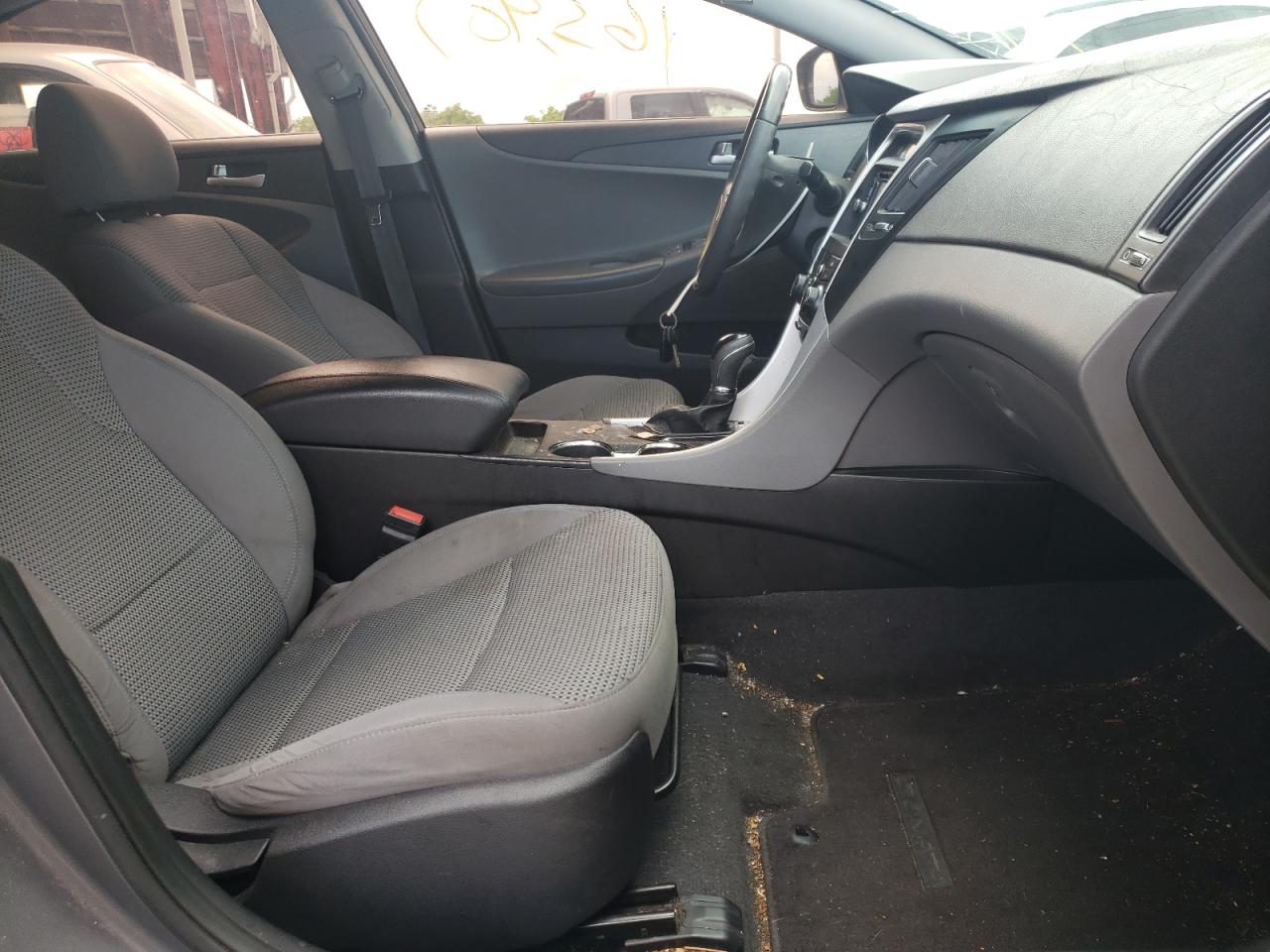 Photo 5 from auction – 2011 HYUNDAI SONATA GLS with VIN 5NPEB4AC0BH036650