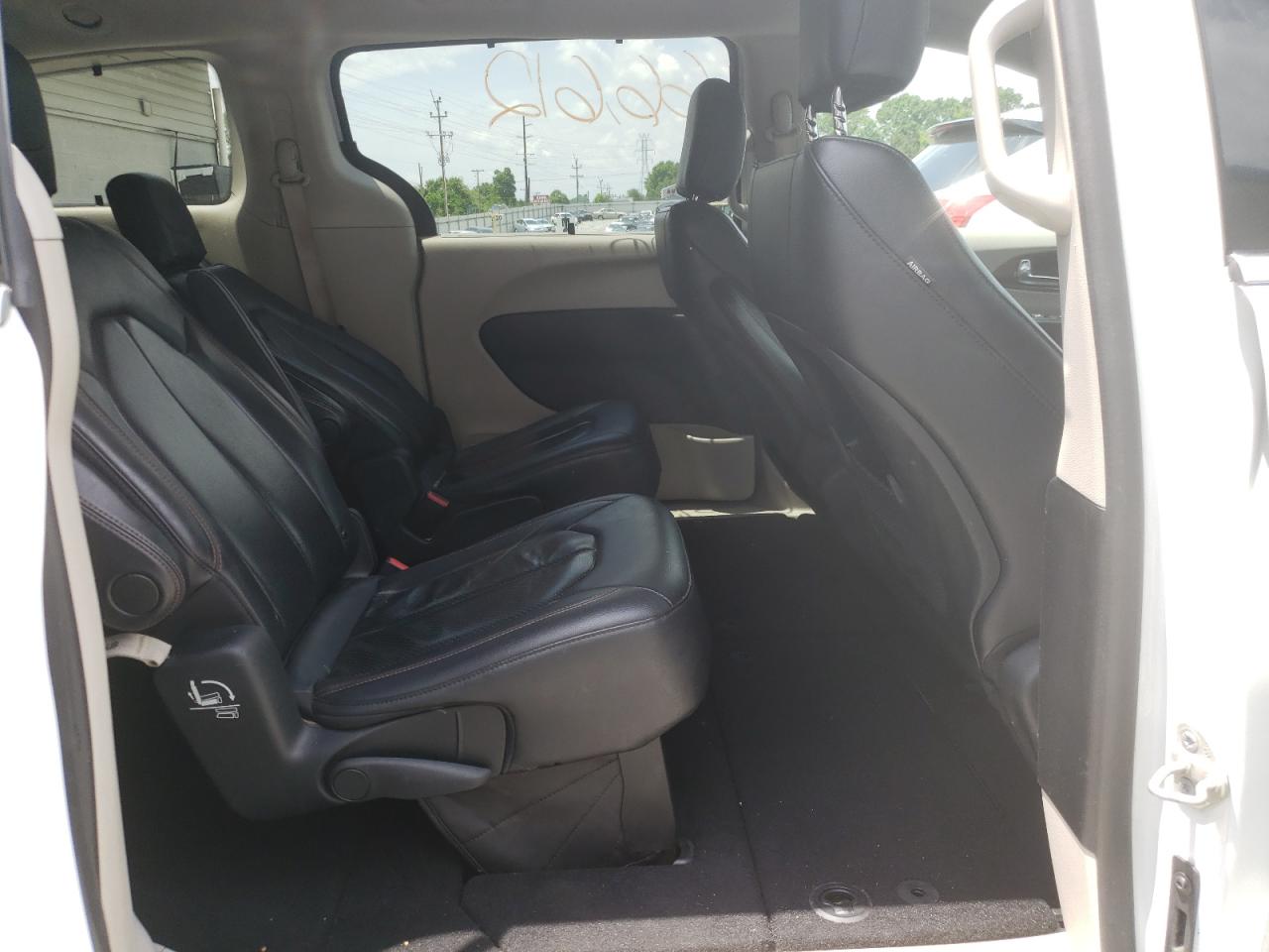 Photo 6 from auction – 2019 CHRYSLER PACIFICA T with VIN 2C4RC1BG2KR651556