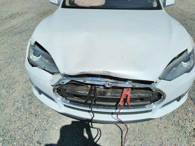 Photo 9 from auction – 2013 TESLA MODEL S with VIN 5YJSA1CG3DFP22025