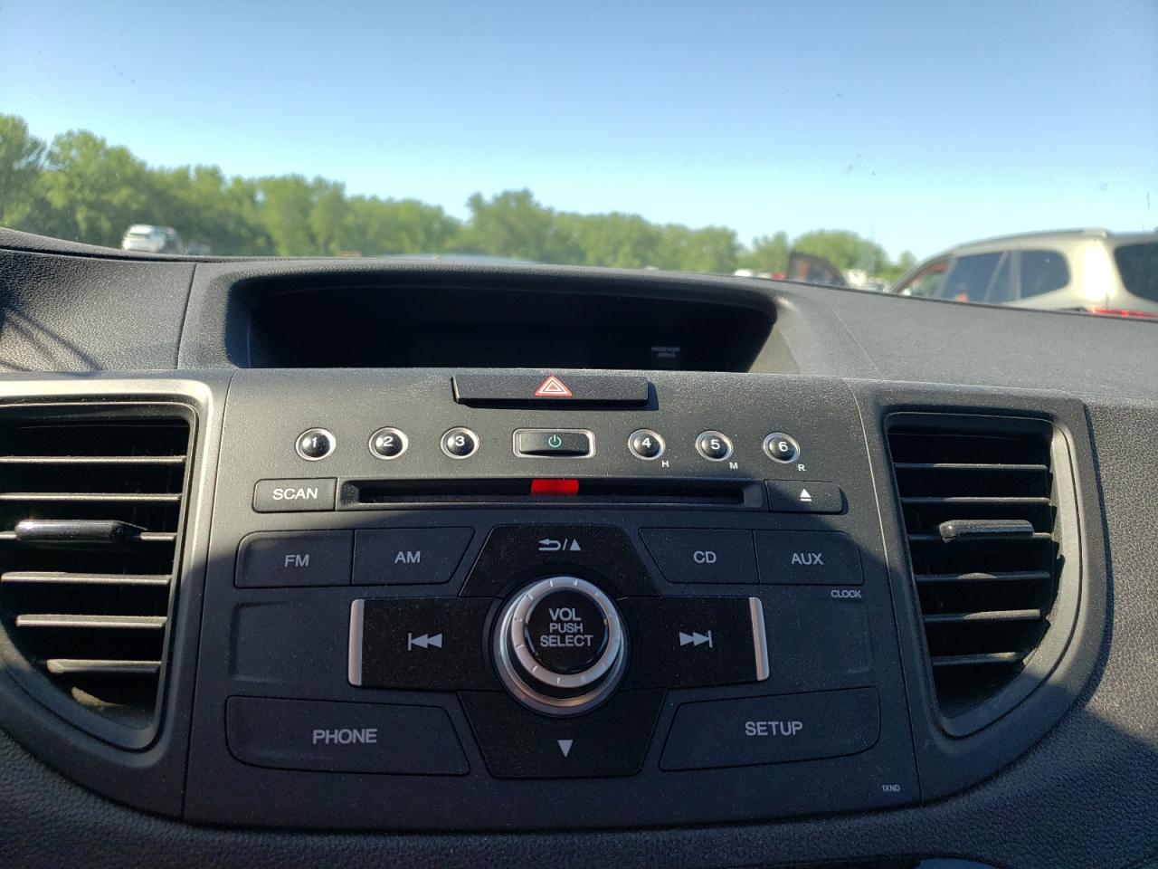 Photo 9 from auction – 2015 HONDA CR-V LX with VIN 5J6RM4H3XFL026804