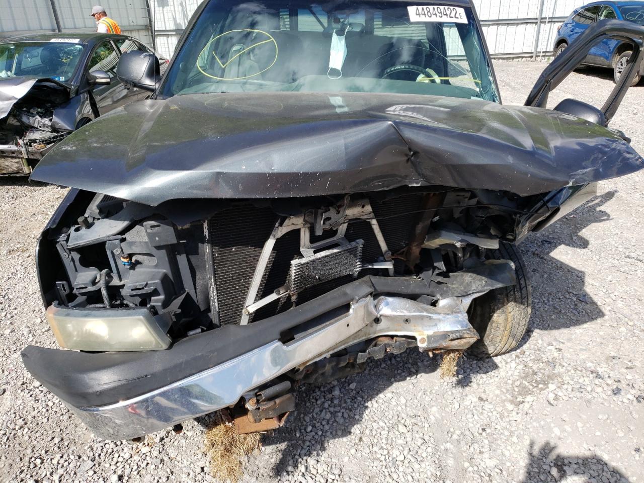 Photo 7 from auction – 2003 CHEVROLET SILVERADO with VIN 2GCEC19T331402832