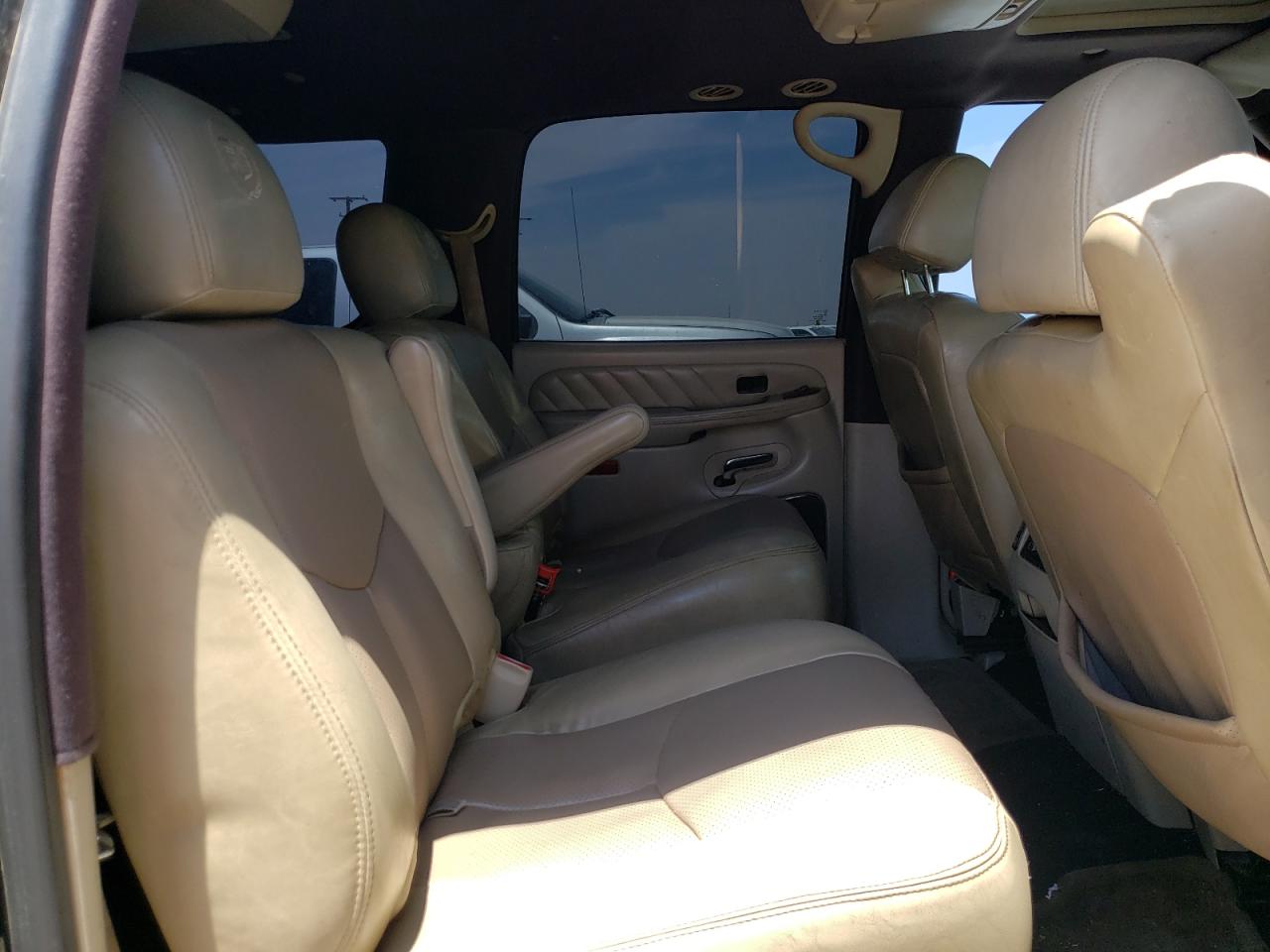 Photo 6 from auction – 2005 CADILLAC ESCALADE E with VIN 3GYFK66N45G164925