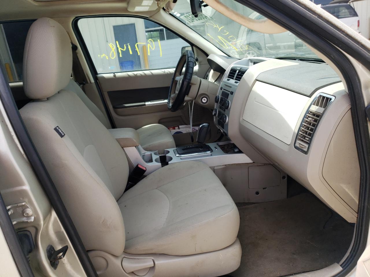 Photo 5 from auction – 2010 MERCURY MARINER with VIN 4M2CN8B79AKJ05529