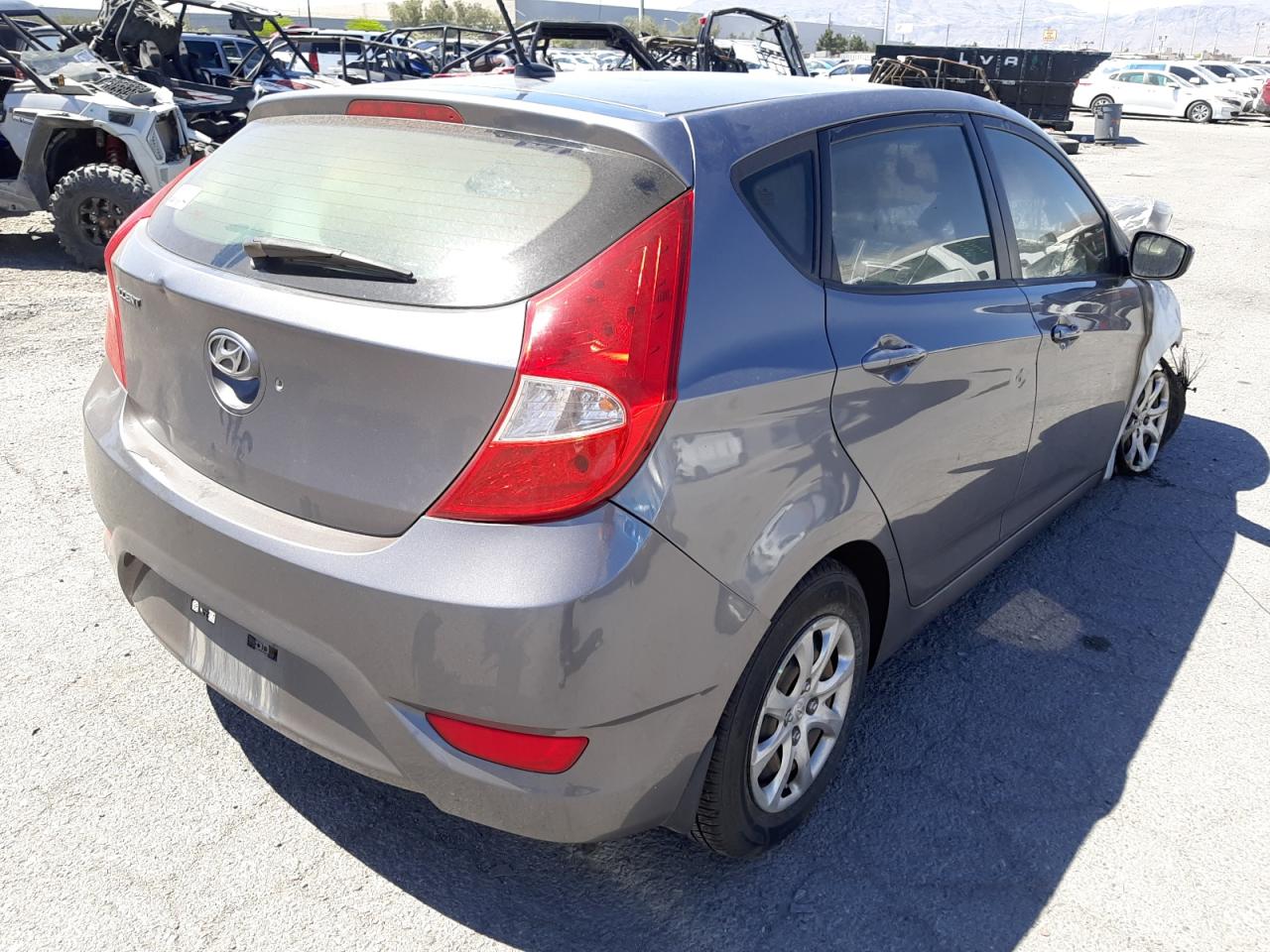 Photo 4 from auction – 2014 HYUNDAI ACCENT GLS with VIN KMHCT5AE0EU164226