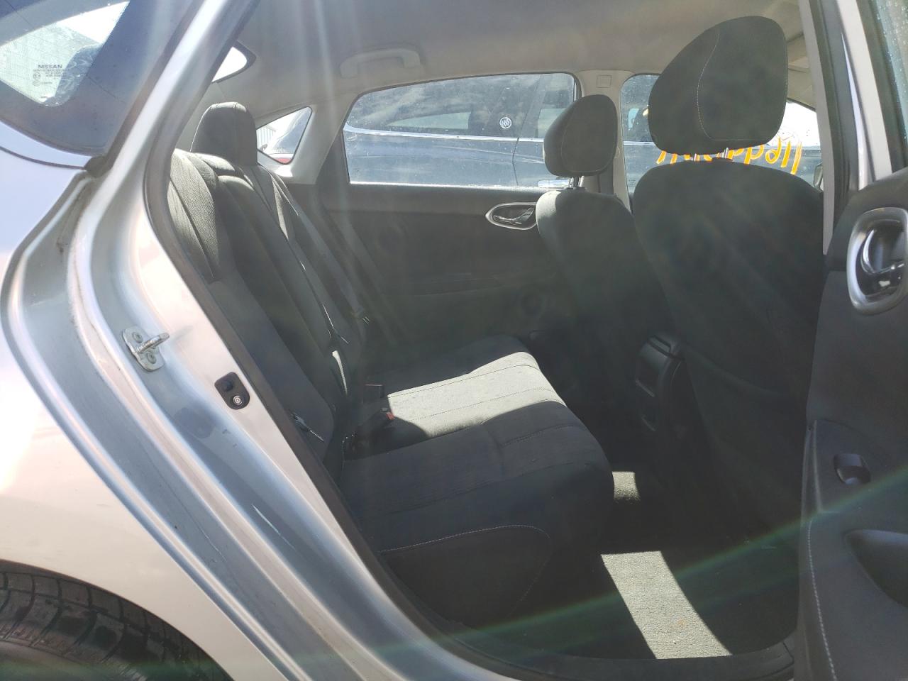 Photo 6 from auction – 2015 NISSAN SENTRA S with VIN 3N1AB7AP1FY218680