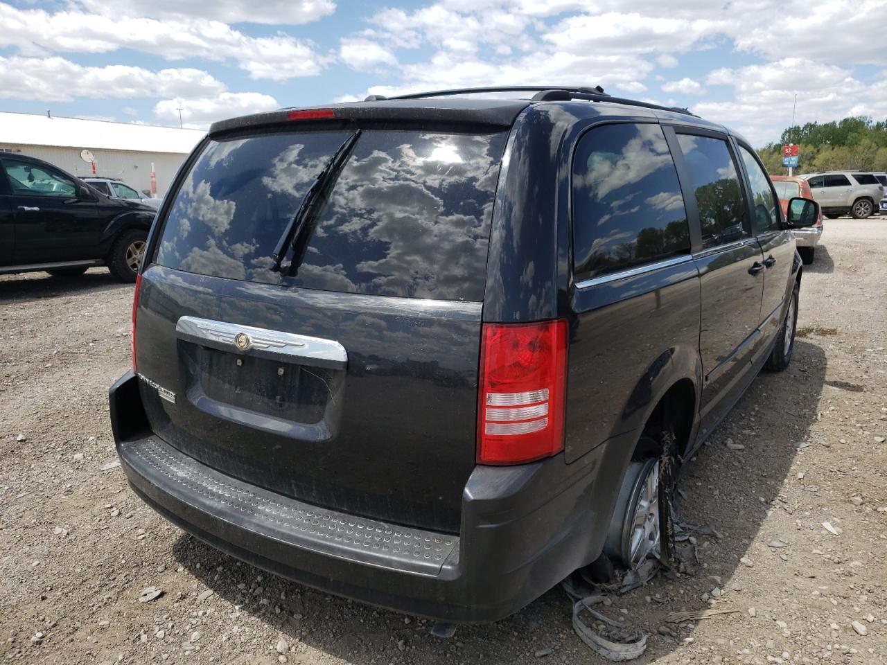 Photo 4 from auction – 2008 CHRYSLER TOWN & COU with VIN 2A8HR54P58R757595