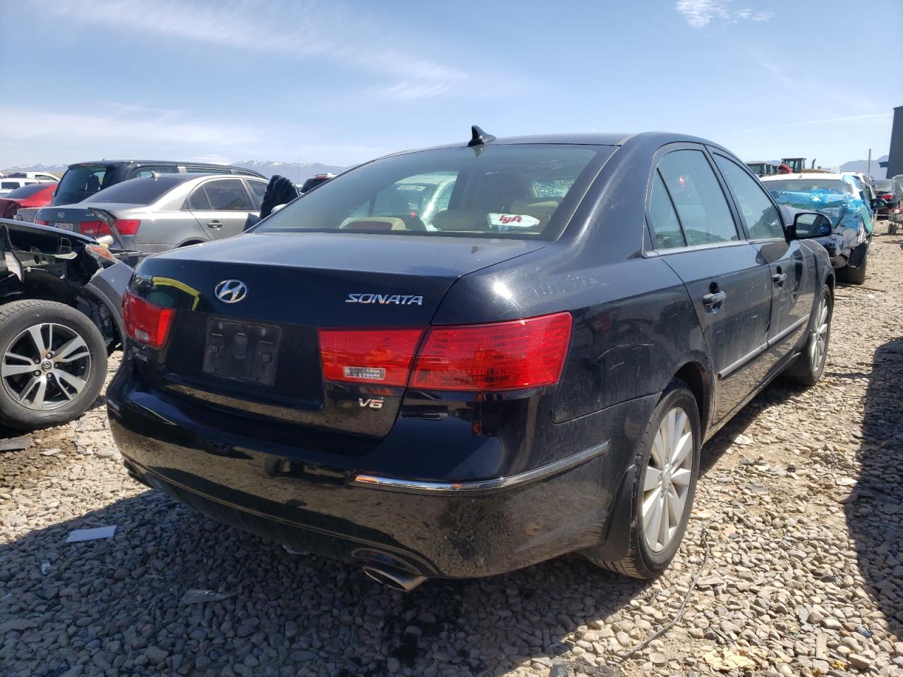 Photo 4 from auction – 2010 HYUNDAI SONATA SE with VIN 5NPEU4AF6AH630341