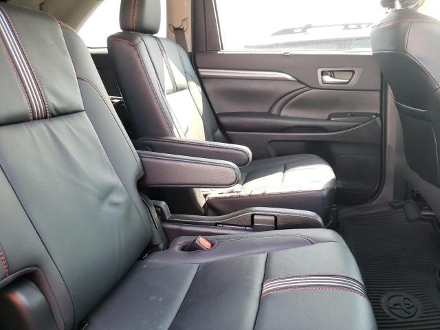 Photo 6 from auction – 2019 TOYOTA HIGHLANDER with VIN 5TDJZRFH3KS611779