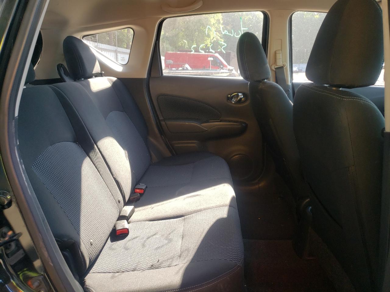 Photo 6 from auction – 2015 NISSAN VERSA NOTE with VIN 3N1CE2CP7FL402664