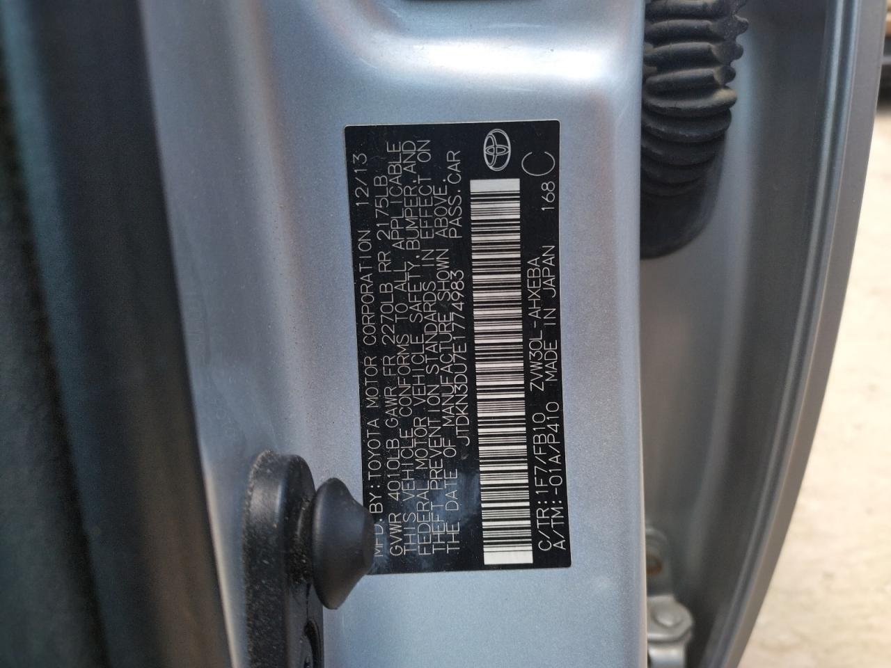 Photo 10 from auction – 2014 TOYOTA PRIUS with VIN JTDKN3DU7E1774983