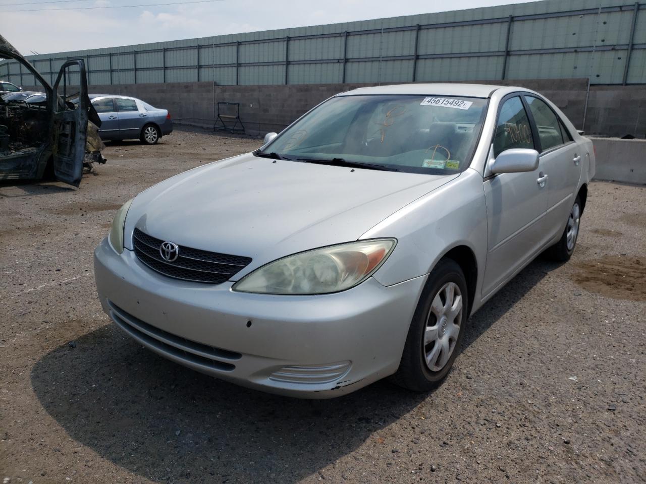 Photo 2 from auction – 2004 TOYOTA CAMRY LE with VIN 4T1BE32K24U846876