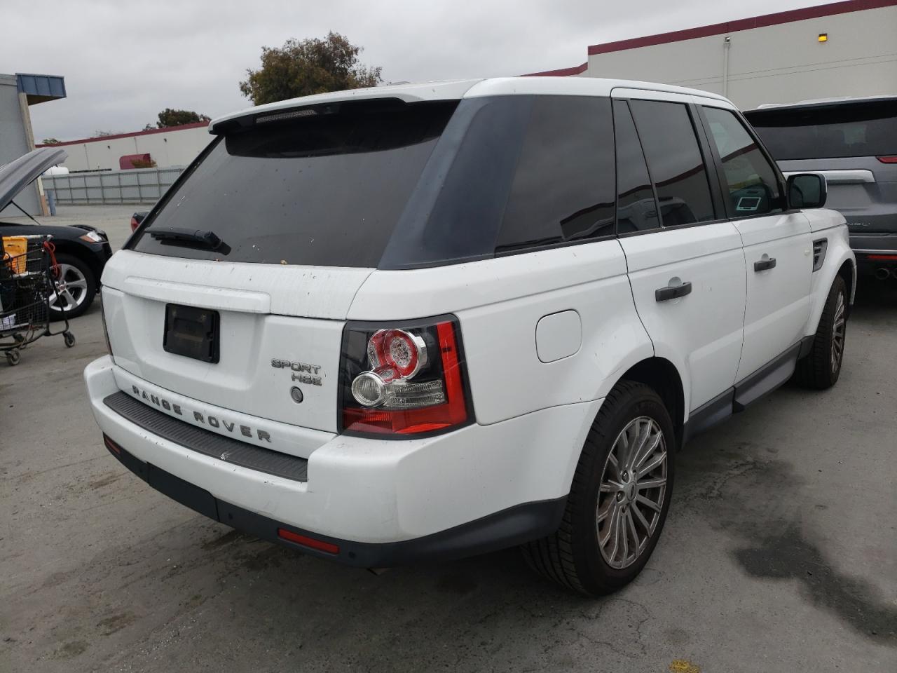 Photo 4 from auction – 2011 LAND ROVER RANGE ROVE with VIN SALSF2D4XBA707483