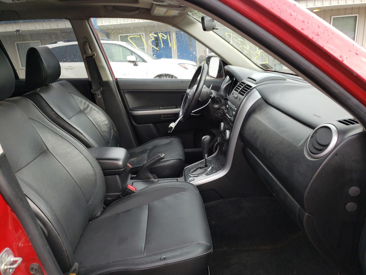 Photo 5 from auction – 2011 SUZUKI GRAND VITA with VIN JS3TD0D78B4100076