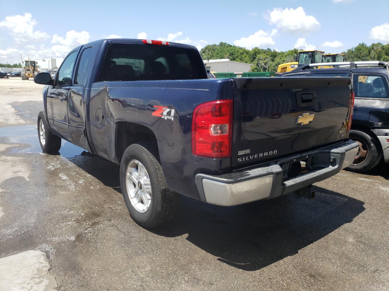 Photo 3 from auction – 2011 CHEVROLET SILVERADO with VIN 1GCRKSE33BZ369580