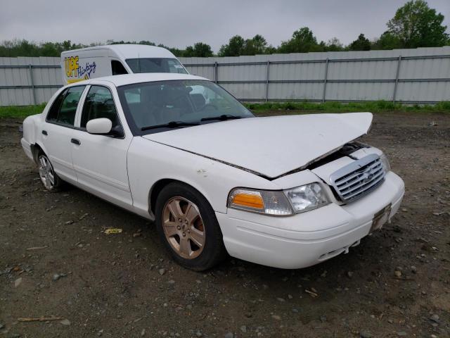 FORD CROWN VICT 2011 مع رقم تعريف المركبة 2FABP7EV2BX137226 - صورة من المزاد