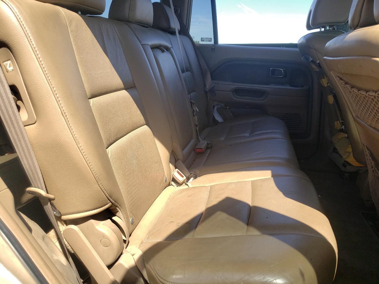 Photo 6 from auction – 2006 HONDA PILOT EX with VIN 5FNYF28746B008286
