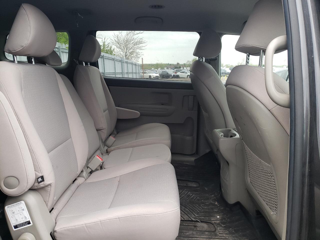 Photo 6 from auction – 2016 KIA SEDONA LX with VIN KNDMB5C11G6220770