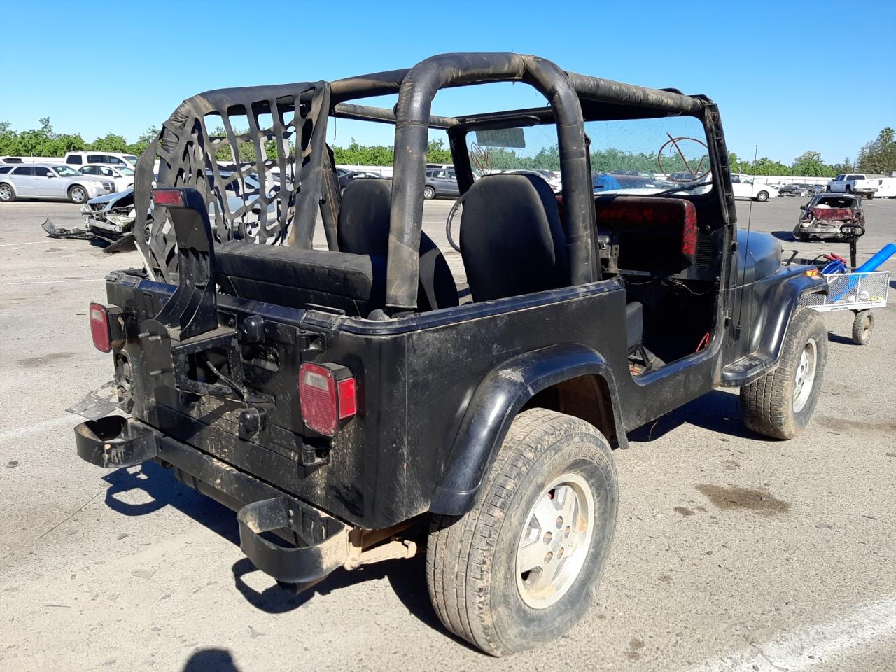 Photo 4 from auction – 1995 JEEP WRANGLER / with VIN 1J4FY19P2SP211035