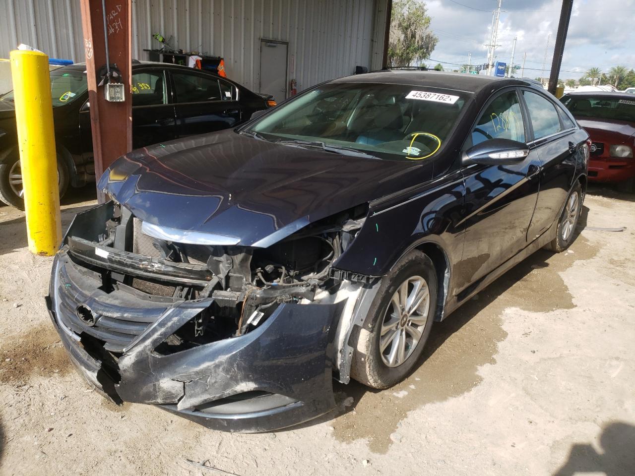 Photo 2 from auction – 2014 HYUNDAI SONATA GLS with VIN 5NPEB4AC8EH900557