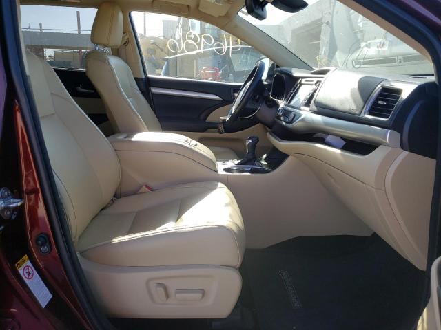 Photo 5 from auction – 2017 TOYOTA HIGHLANDER with VIN 5TDKZRFH9HS229138