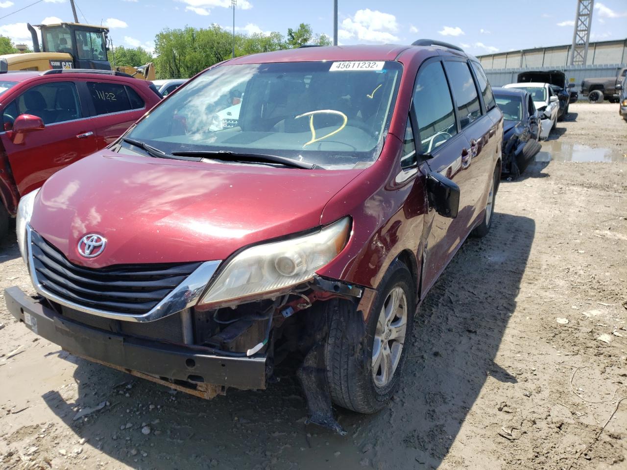 Photo 2 from auction – 2012 TOYOTA SIENNA LE with VIN 5TDKK3DC4CS224155