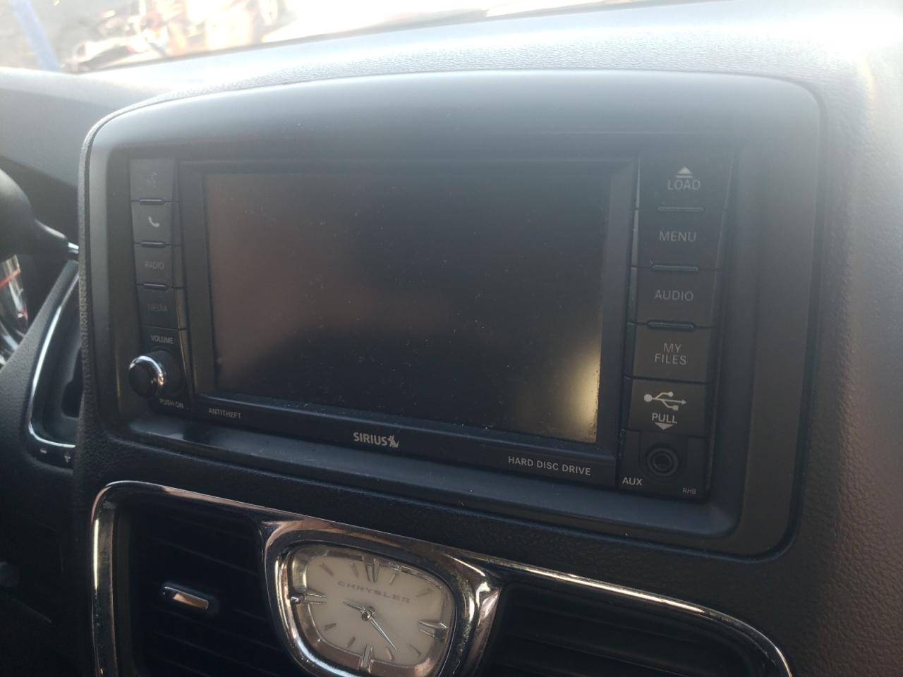 Photo 9 from auction – 2016 CHRYSLER TOWN & COU with VIN 2C4RC1BG0GR166310