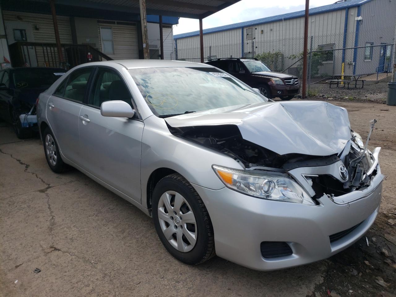 TOYOTA CAMRY BASE 2011 with VIN 4T1BF3EK3BU738899 - Photo from auction