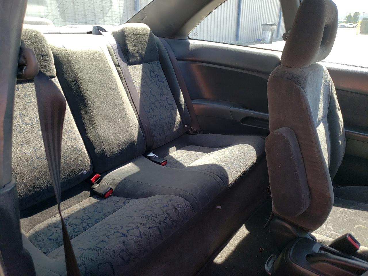Photo 18 from auction – 2002 HONDA CIVIC EX with VIN 1HGEM22942L009076