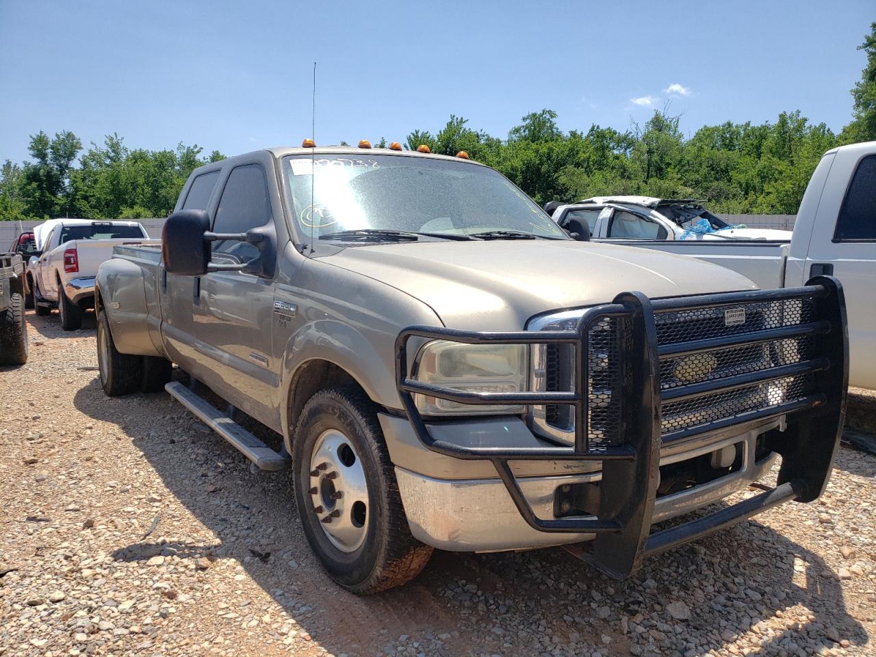 FORD F350 SUPER 2005 with VIN 1FTWW32P75EA70738 - Photo from auction