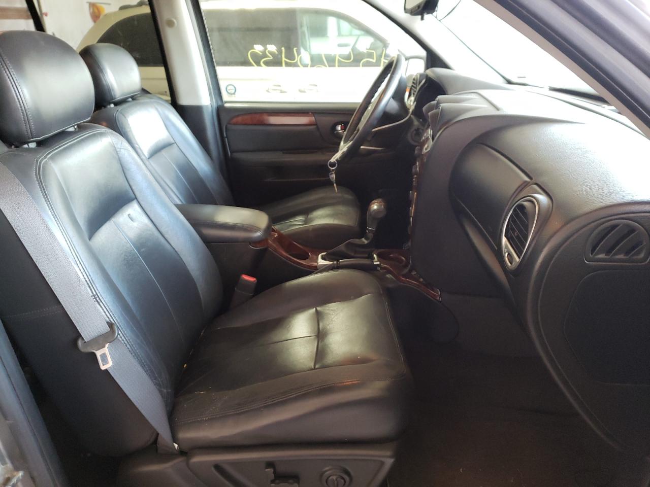 Photo 5 from auction – 2005 GMC ENVOY with VIN 1GKDT13S152257342