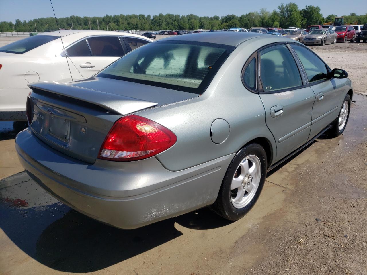 Photo 4 from auction – 2006 FORD TAURUS SE with VIN 1FAFP53U66A261160