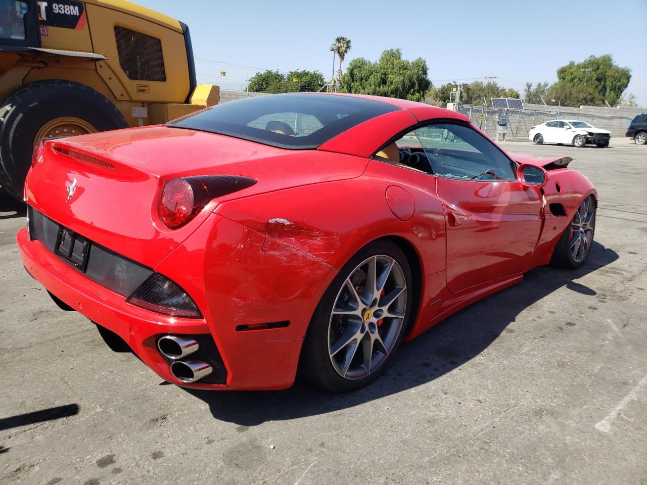 Photo 4 from auction – 2012 FERRARI CALIFORNIA with VIN ZFF65LJA8C0186123